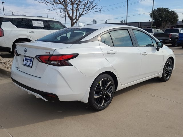 2025 Nissan Versa 1.6 SR