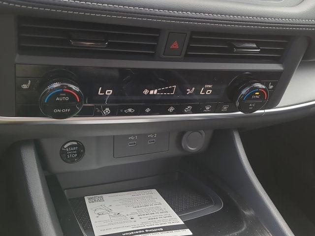 2026 Nissan Rogue SV