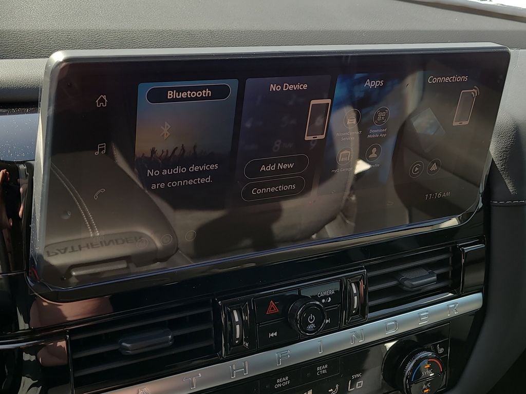 2026 Nissan Pathfinder SV