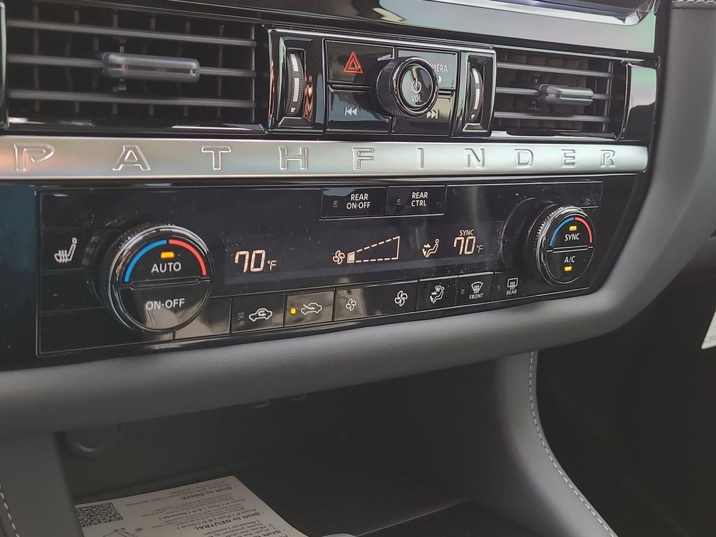 2026 Nissan Pathfinder SV