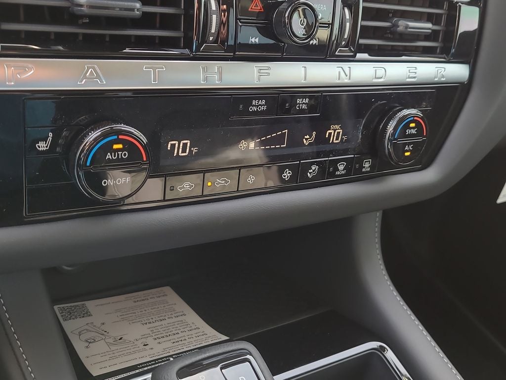 2026 Nissan Pathfinder SV