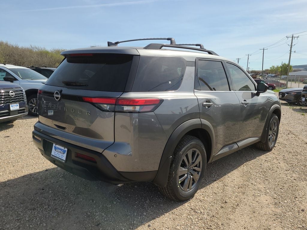 2026 Nissan Pathfinder SV