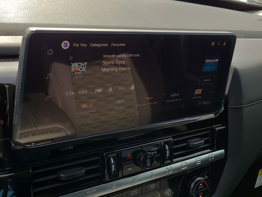 2026 Nissan Pathfinder SV