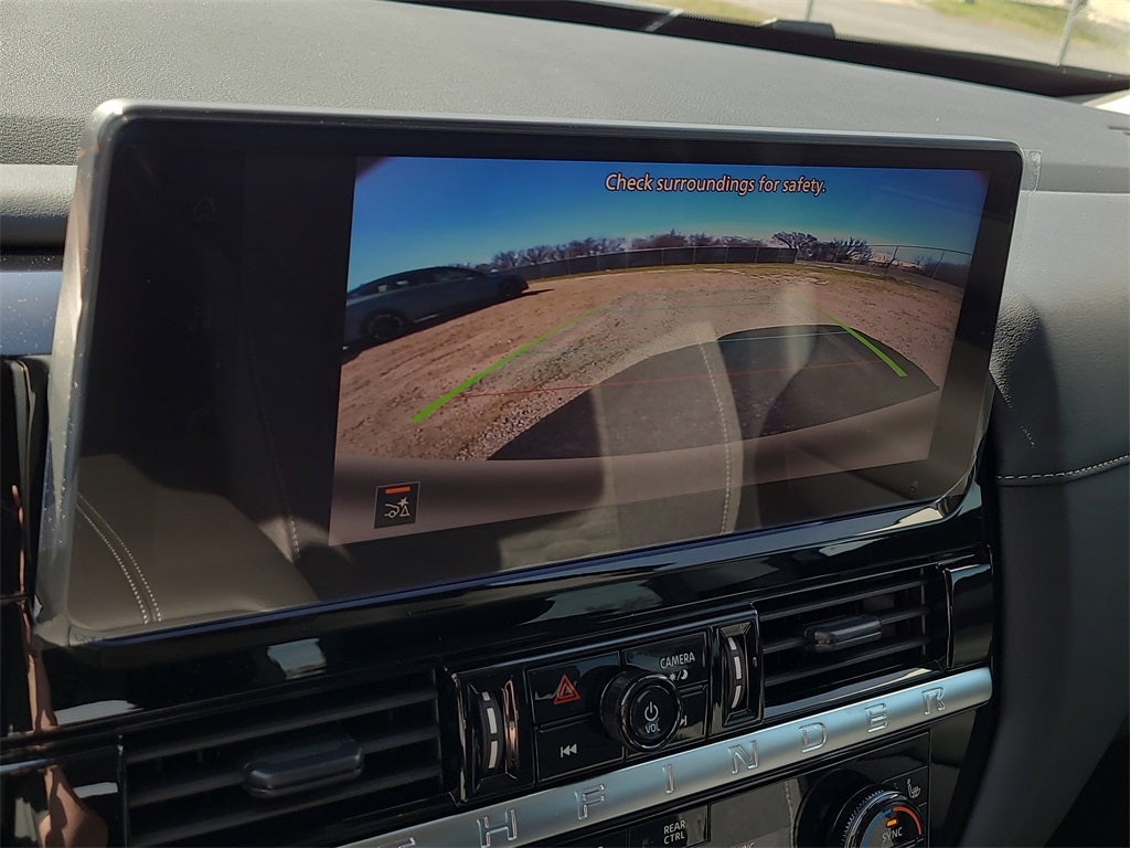 2026 Nissan Pathfinder SV