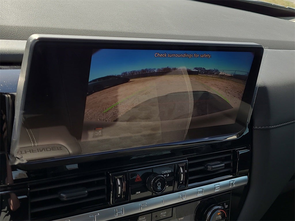 2026 Nissan Pathfinder SV