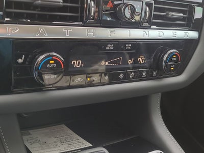 2026 Nissan Pathfinder SV