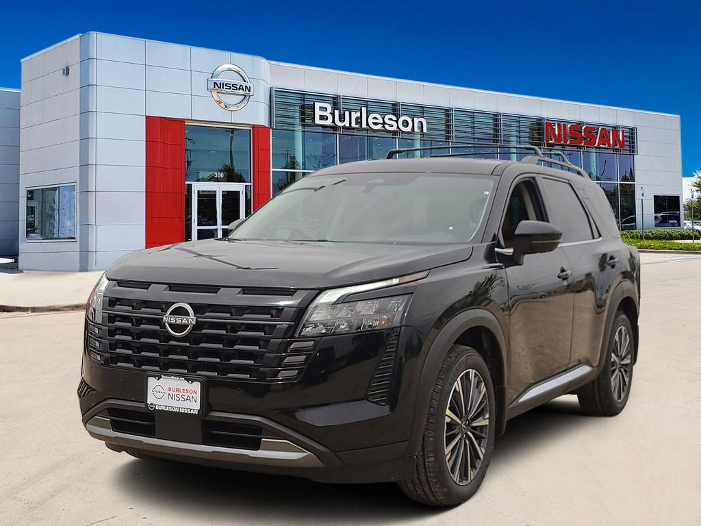 2026 Nissan Pathfinder Platinum 2WD's photo