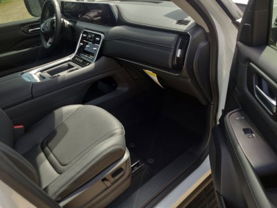 2026 Nissan Armada SV