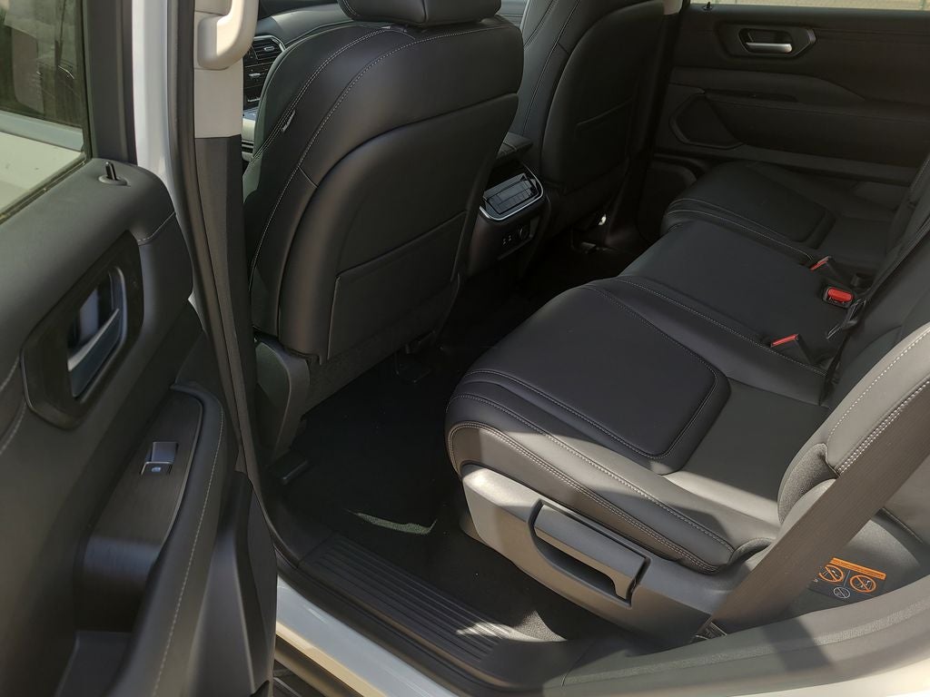 2026 Nissan Armada SV