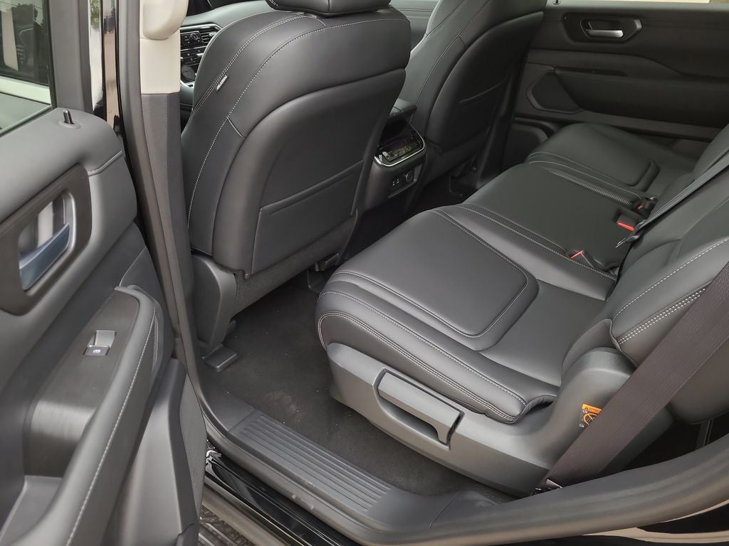 2026 Nissan Armada SV
