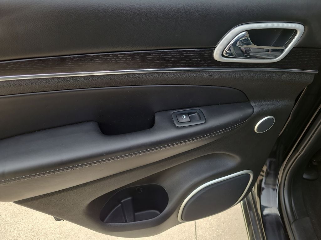 2020 Jeep Grand Cherokee Summit