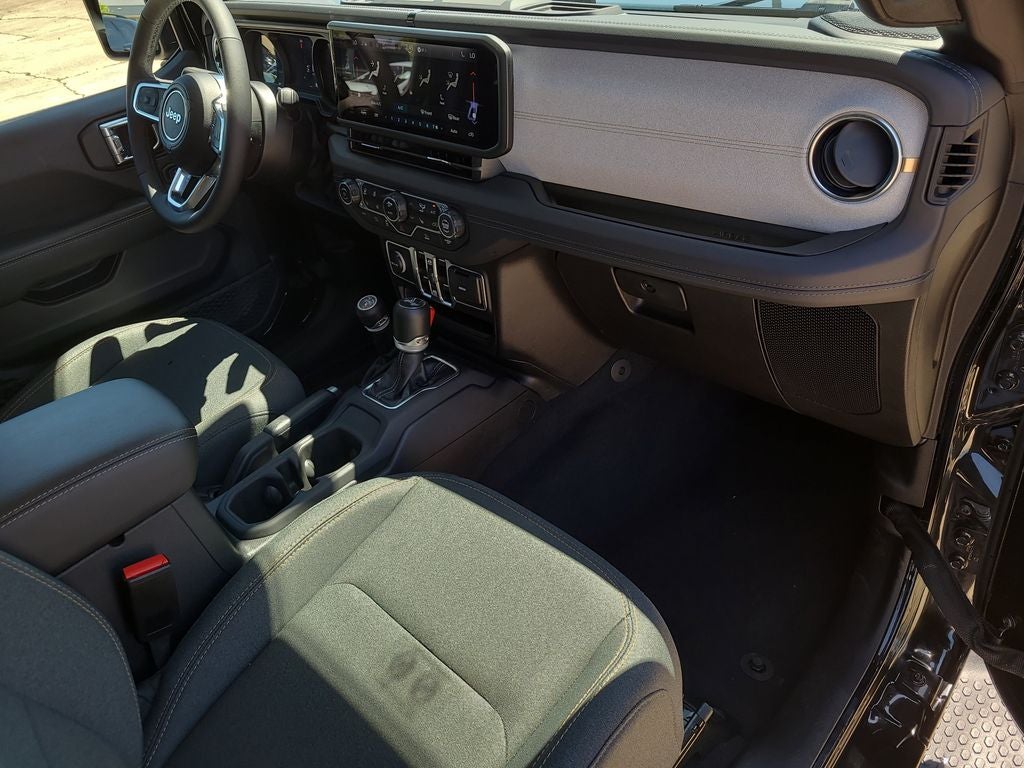 2025 Jeep Wrangler Sahara 4xe