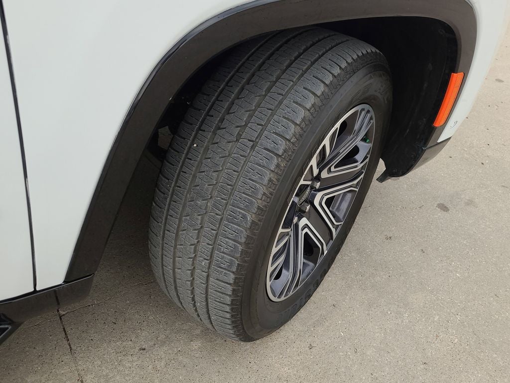 2025 Jeep Wagoneer L Series II