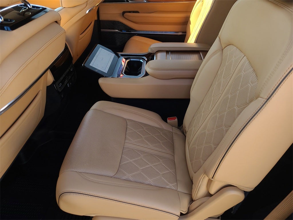 2022 Jeep Grand Wagoneer Series III