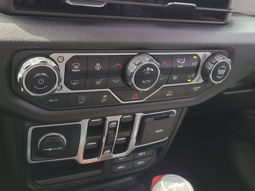 2024 Jeep Gladiator Sport