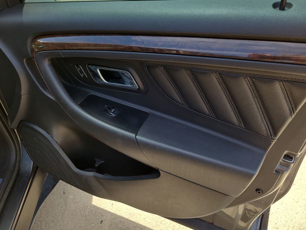 2016 Ford Taurus Limited