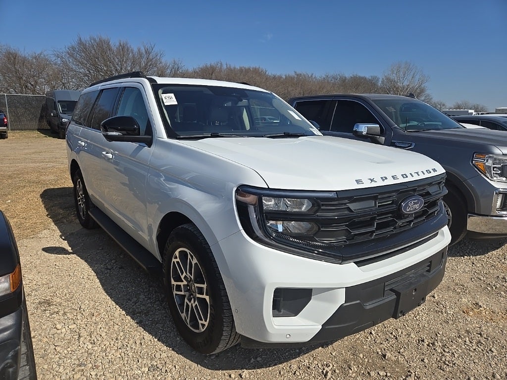 2025 Ford Expedition Active