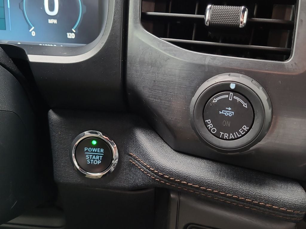 2022 Ford F-150 Lightning Lariat
