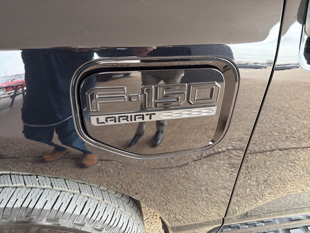 2022 Ford F-150 Lightning Lariat