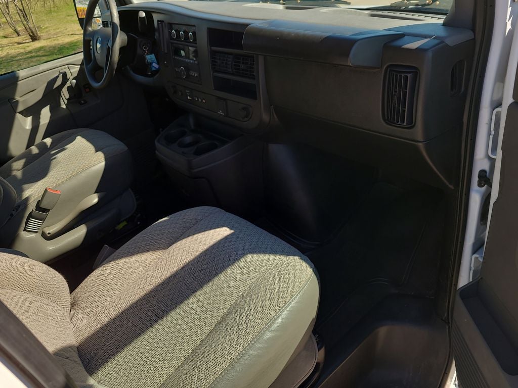 2024 Chevrolet Express 3500 LS Passenger