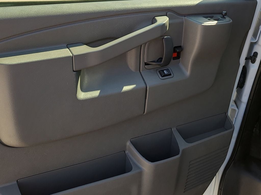 2024 Chevrolet Express 3500 LS Passenger