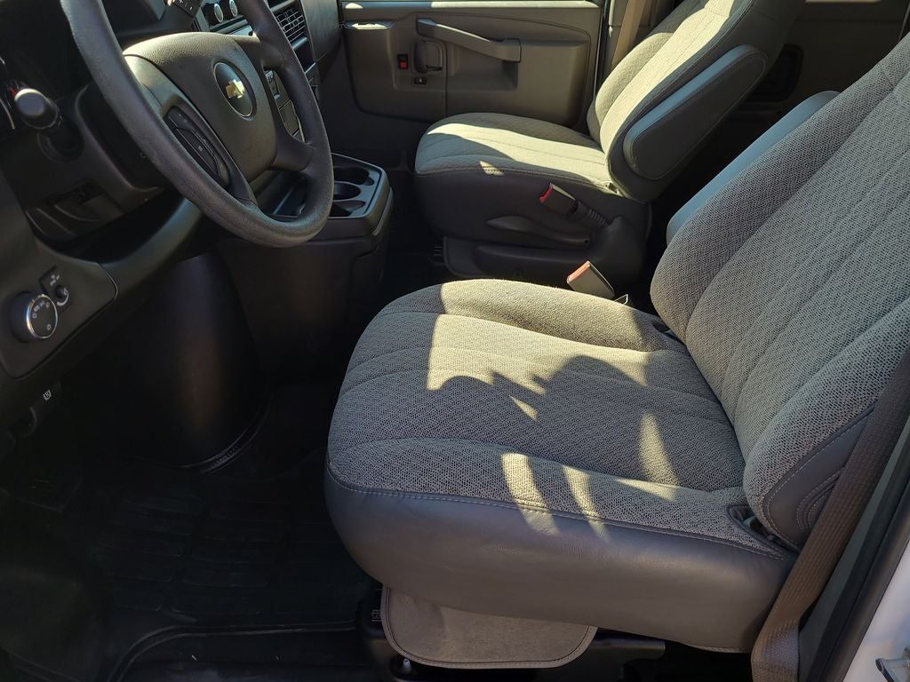 2024 Chevrolet Express 3500 LS Passenger