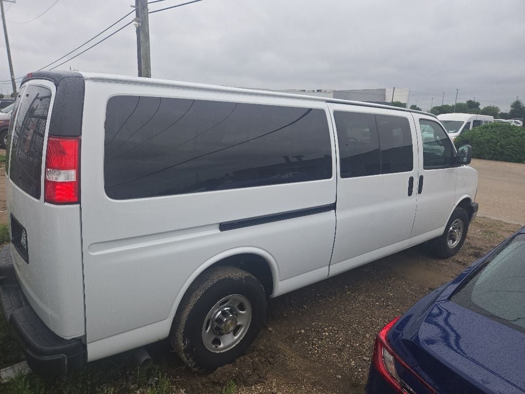 2024 Chevrolet Express 3500 LT Passenger