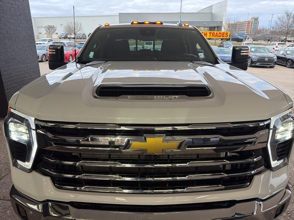 2025 Chevrolet Silverado 3500HD LTZ