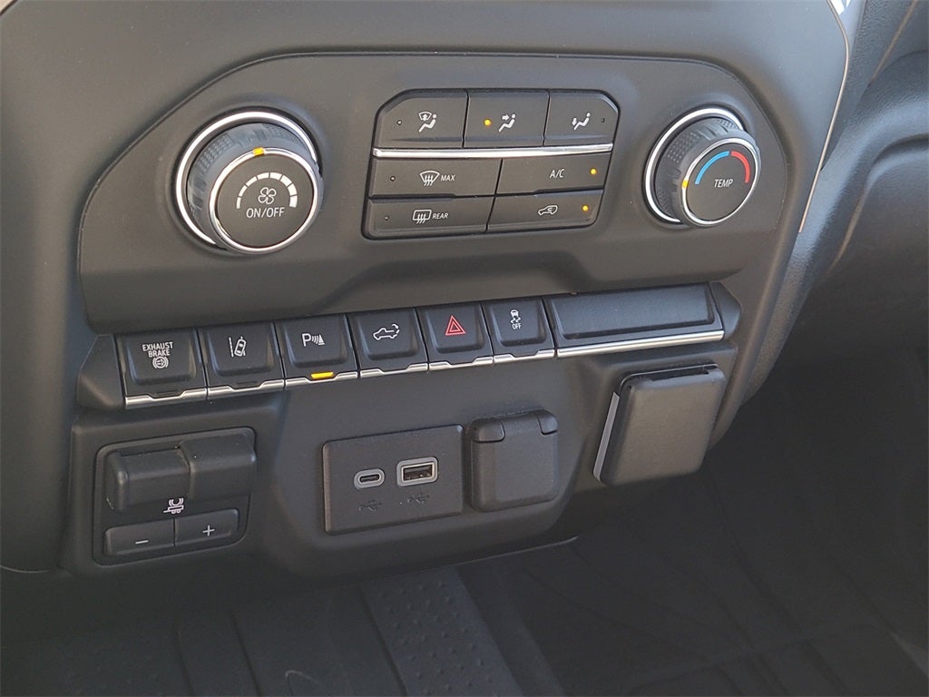 2024 Chevrolet Silverado 2500HD Custom