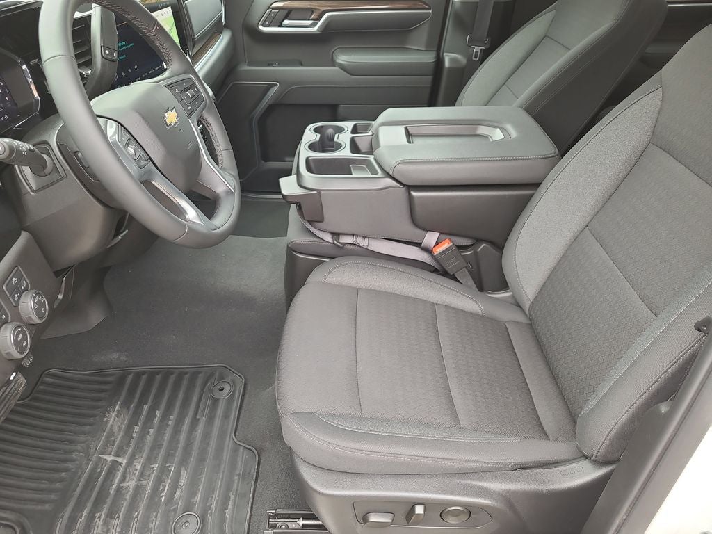 2026 Chevrolet Silverado 1500 LT LT1