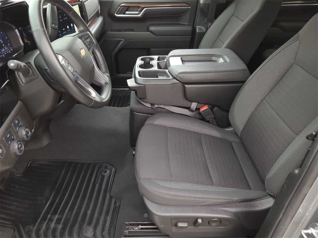 2025 Chevrolet Silverado 1500 LT LT1