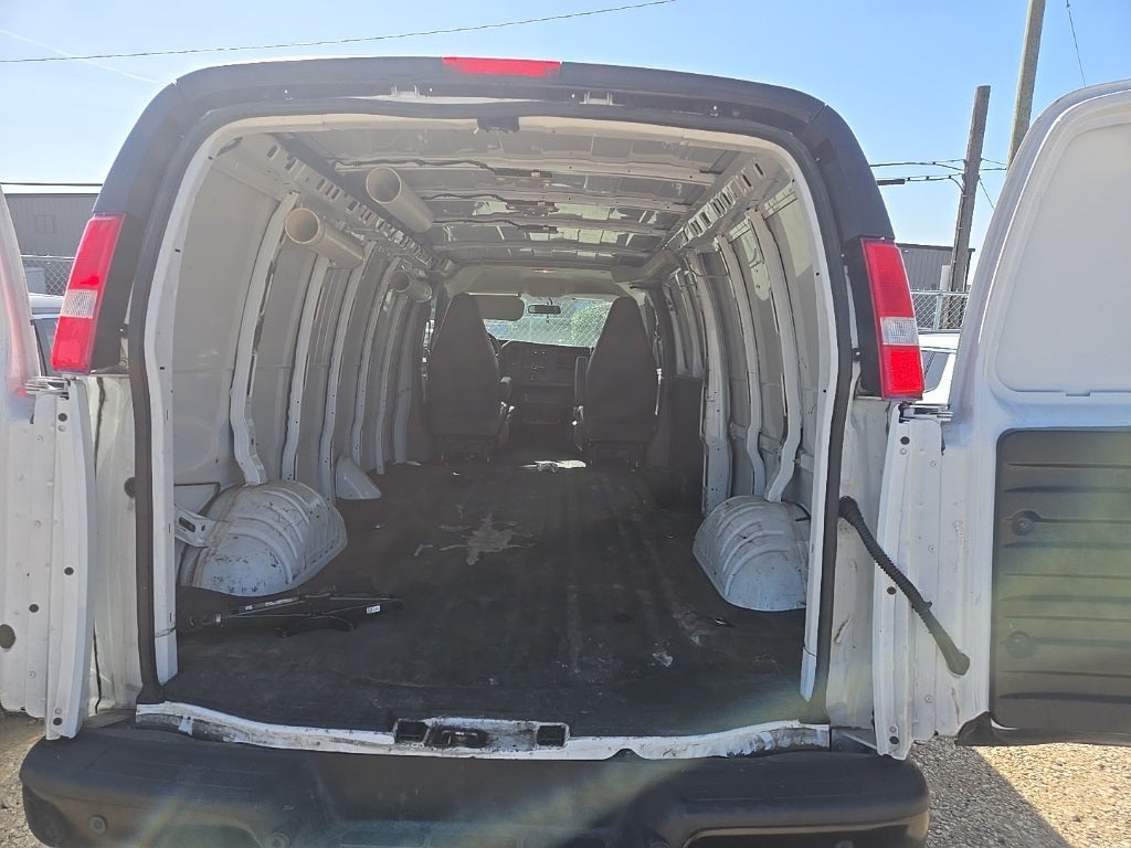 2023 GMC Savana 2500 Work Van