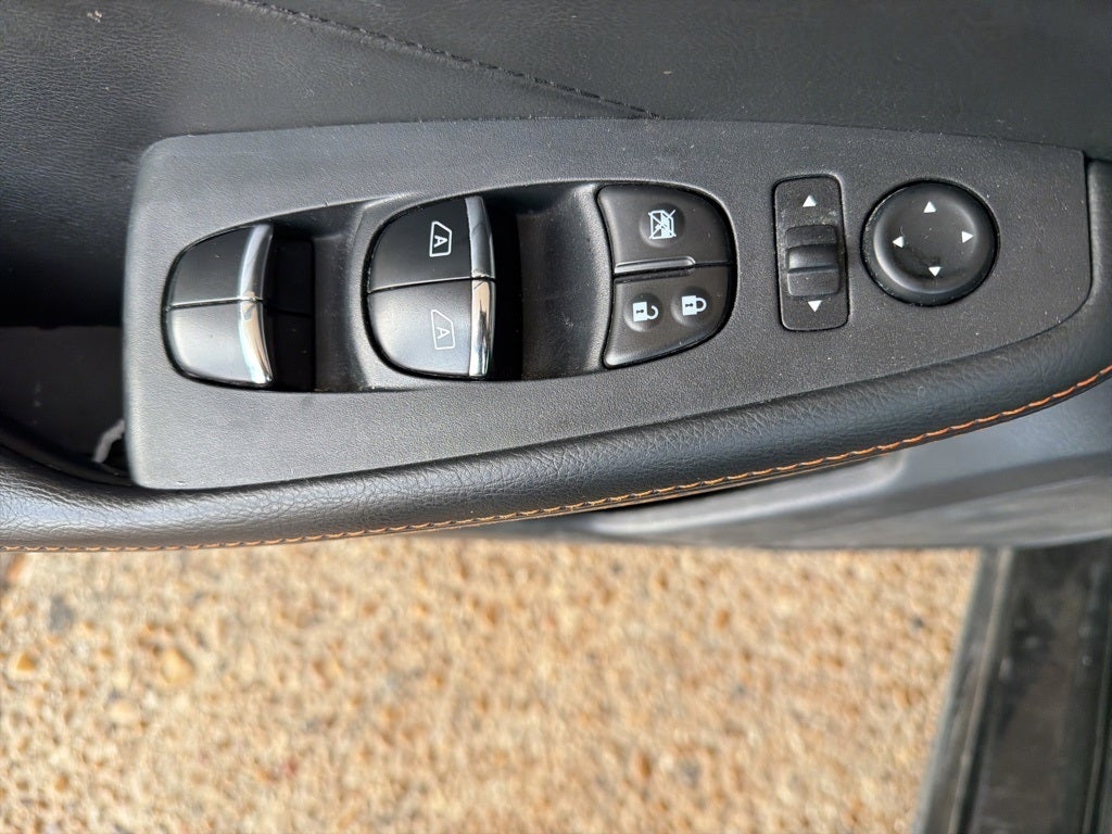 2019 Nissan Maxima SR