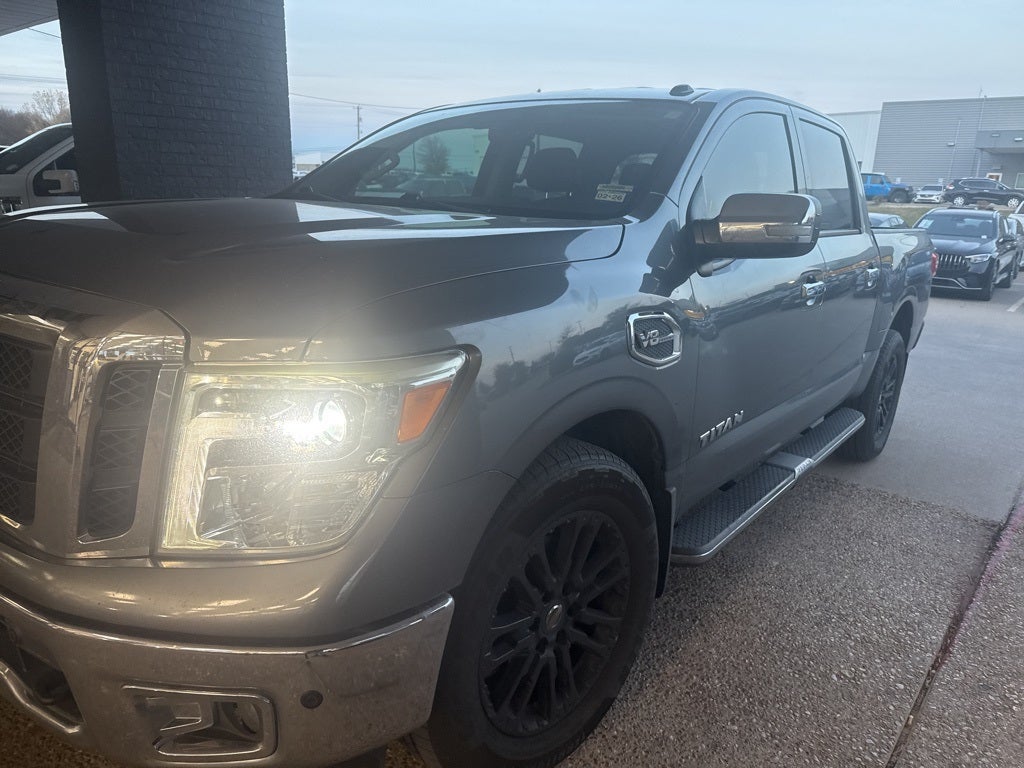 2017 Nissan Titan SL