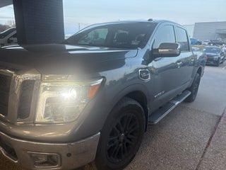 2017 Nissan Titan SL