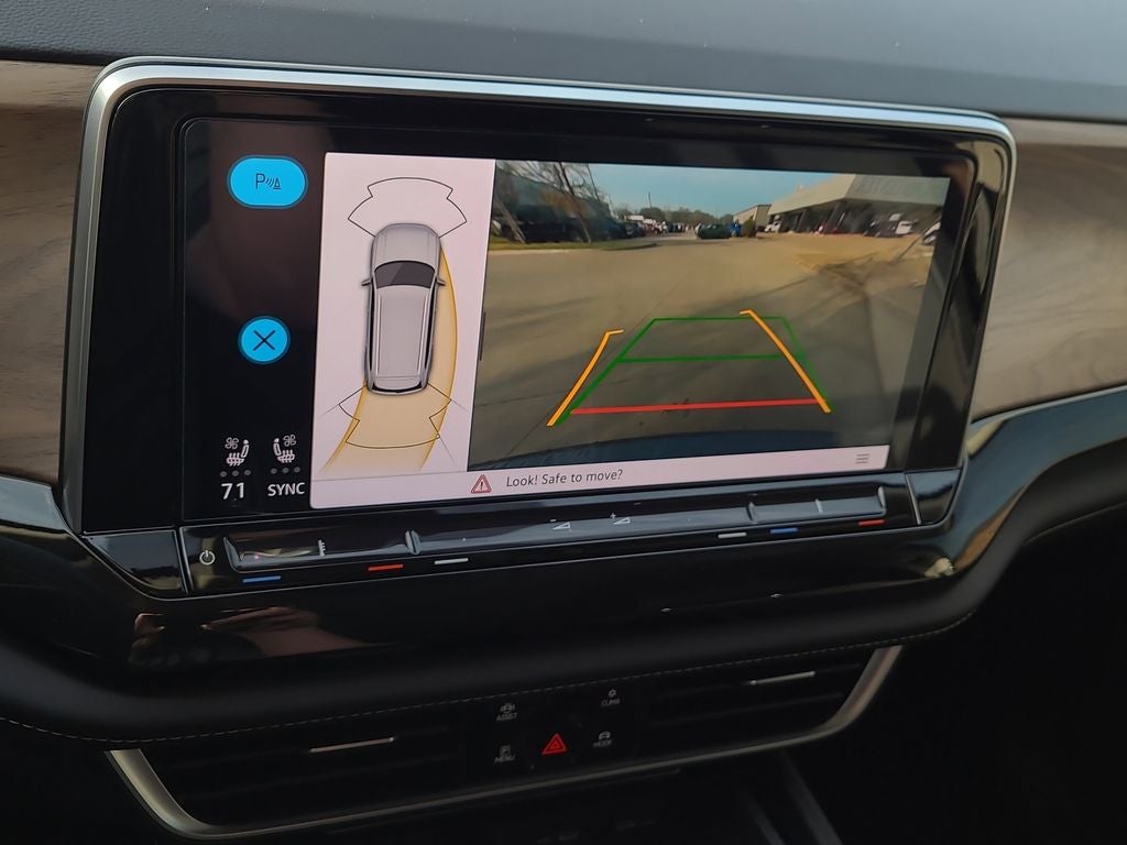 2025 Volkswagen Atlas 2.0T SE w/Technology