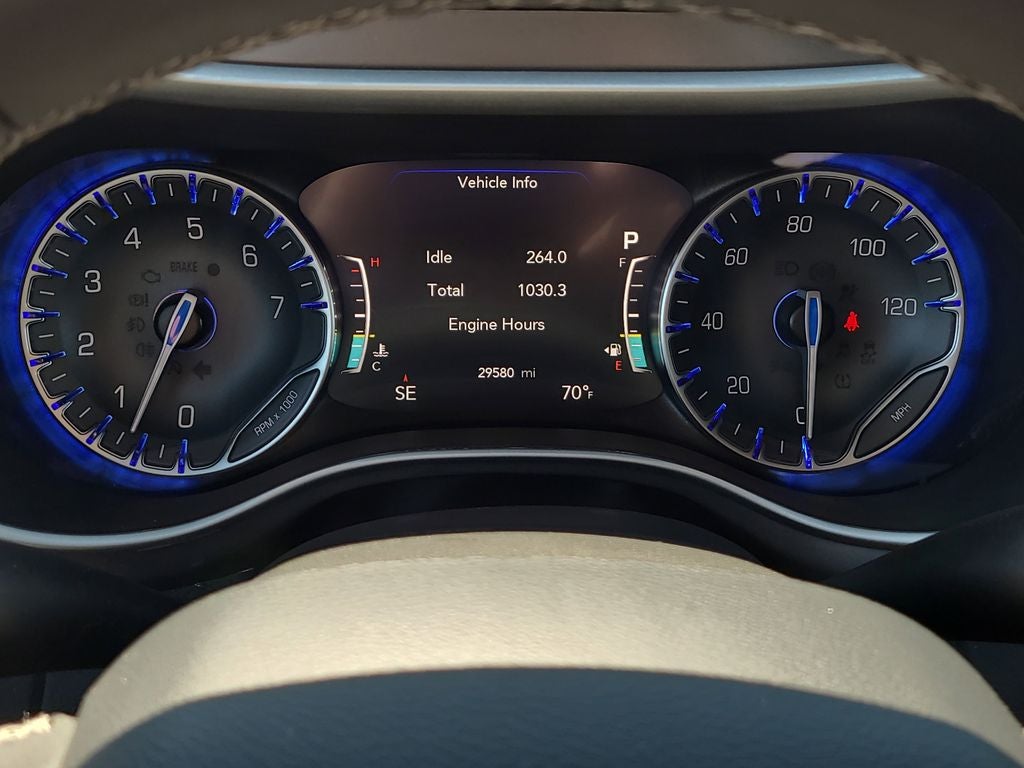 2025 Chrysler Pacifica Select