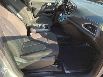 2021 Chrysler Pacifica Touring