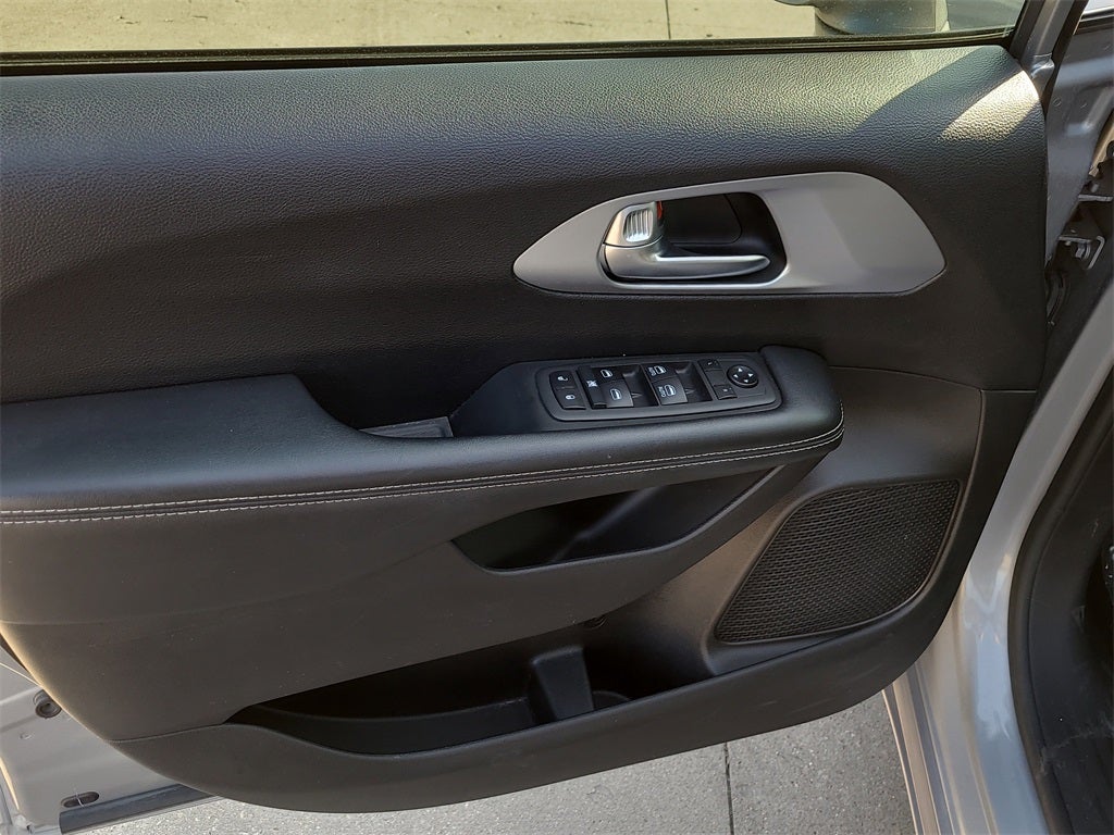 2021 Chrysler Pacifica Touring