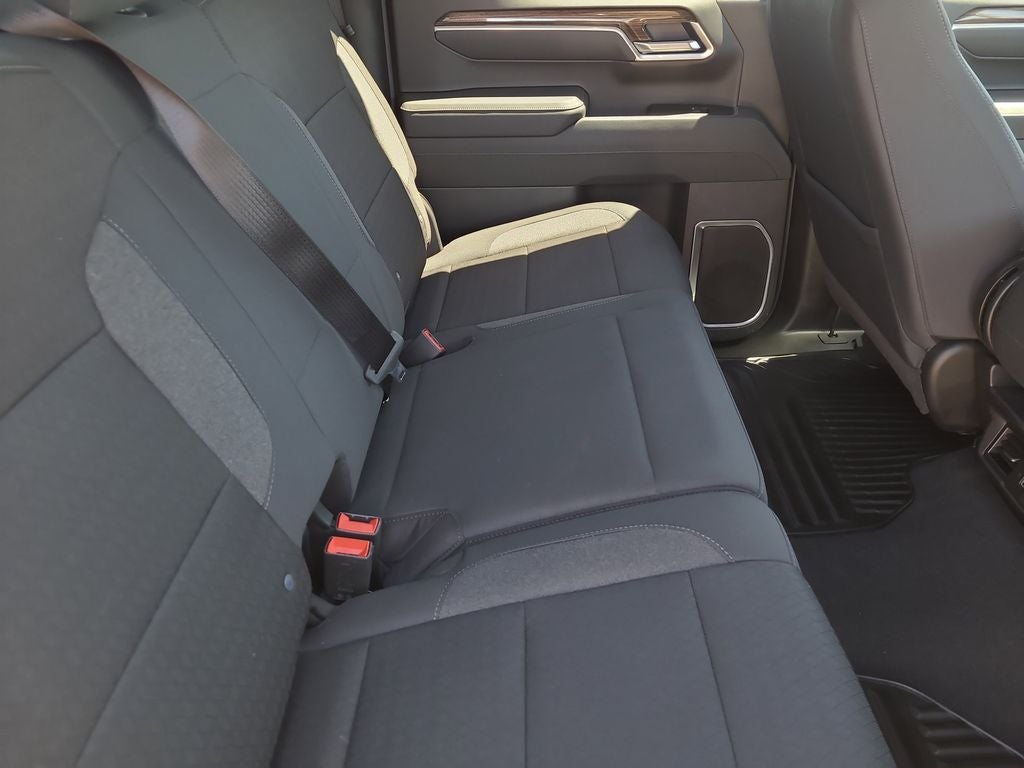 2026 Chevrolet Silverado 1500 LT LT1