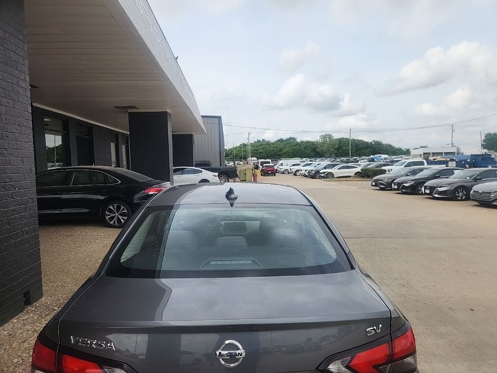 2021 Nissan Versa 1.6 SV