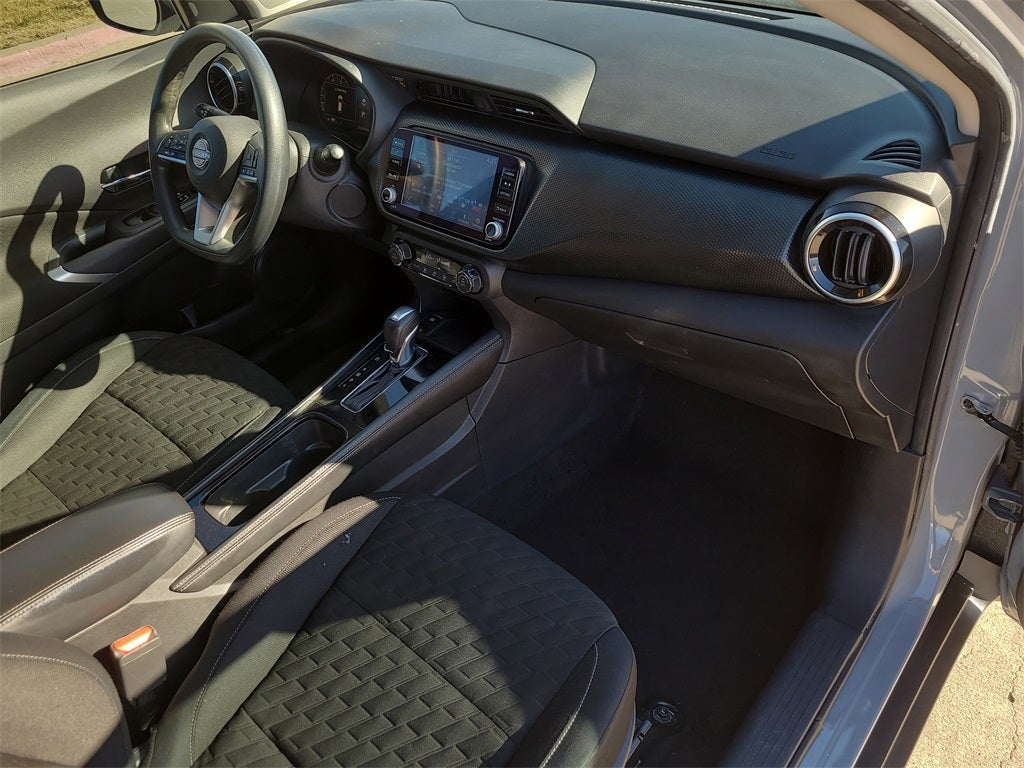 2022 Nissan Kicks SV