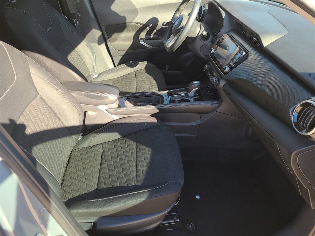 2022 Nissan Kicks SV