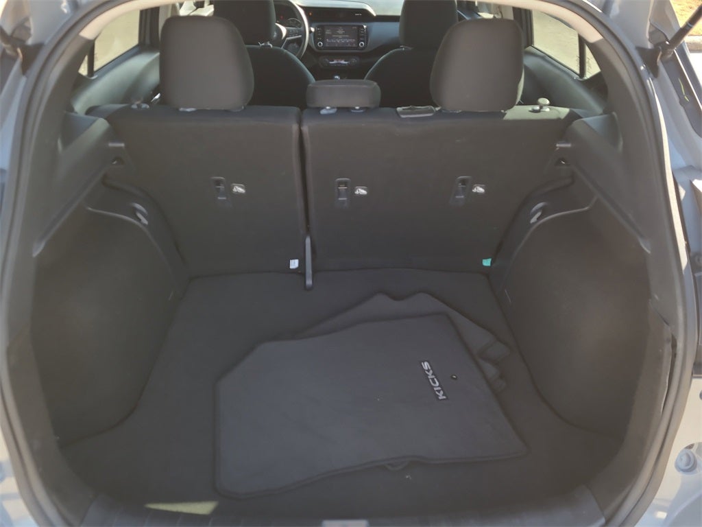 2022 Nissan Kicks SV