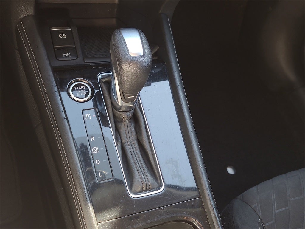 2022 Nissan Kicks SV