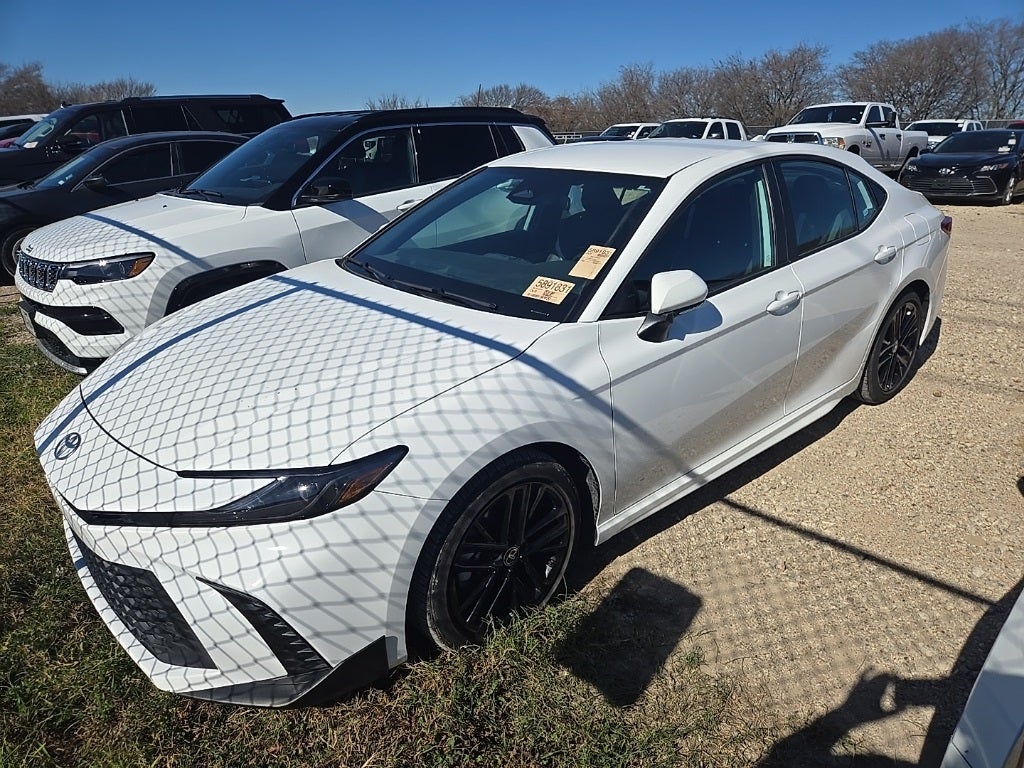 2025 Toyota Camry SE