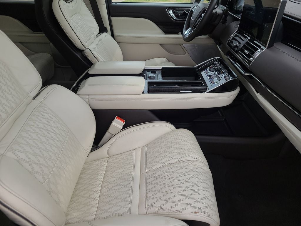 2024 Lincoln Navigator L Black Label