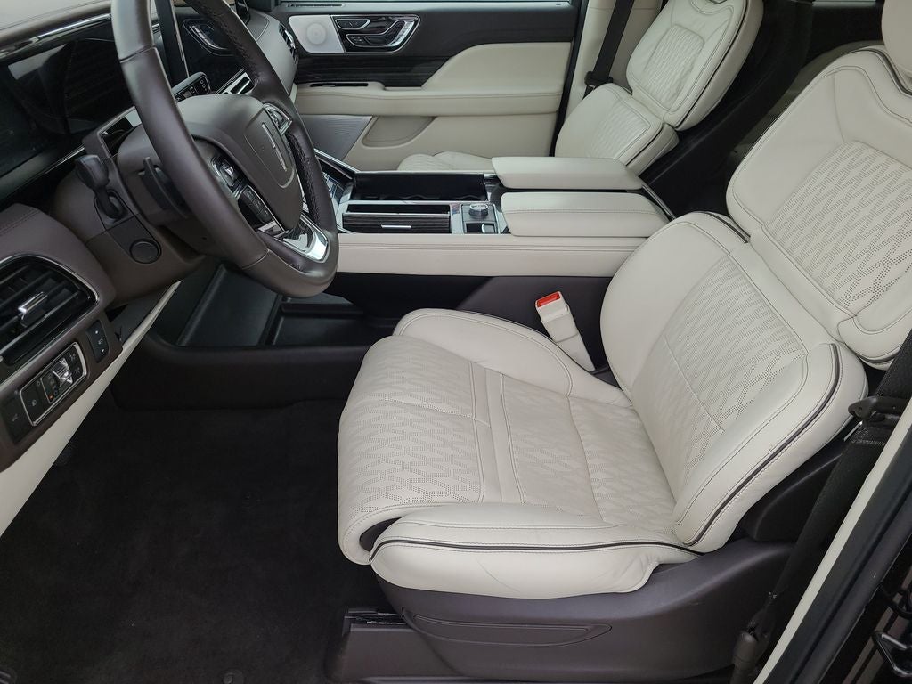 2024 Lincoln Navigator L Black Label