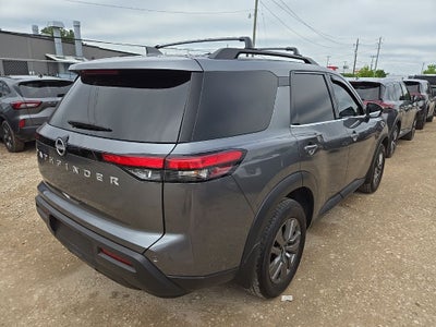 2025 Nissan Pathfinder SV