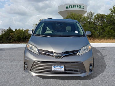 2020 Toyota Sienna XLE